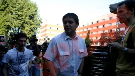 Fanii Stelei au ingenuncheat in fata lui Lacatus!