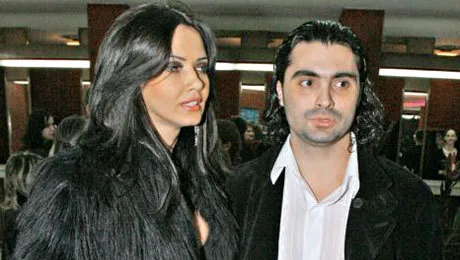 Oana si Pepe divorteaza la notar!
