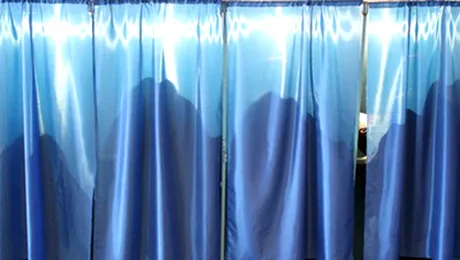 Romanii au inceput sa mearga la vot