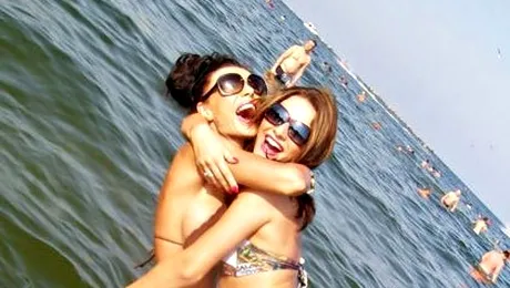 Roxana Tanase si Ramona Lazuran, libere la mare! (poze)