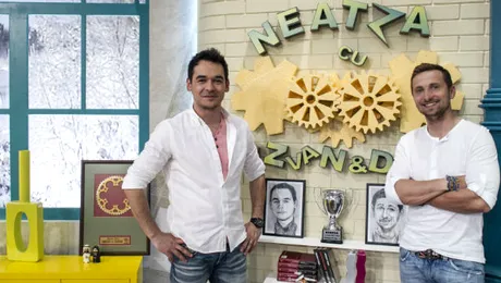 Răzvan şi Dani, în căutarea unei vecine perfecte