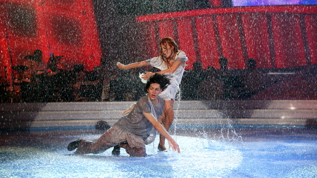 Dansul in ploaie a fost spectaculos, la 