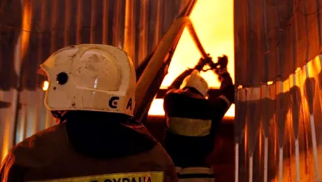 Rusia: 2.500 de persoane evacuate in urma unui incendiu la un depozit de munitii