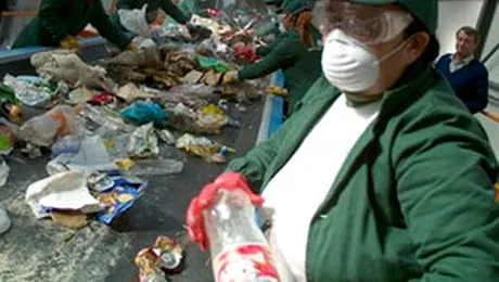Romanii, codasi la reciclarea gunoiului