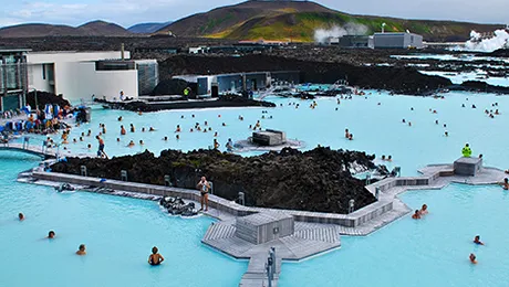 10 de destinații de vacanță unde găsești ape termale