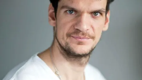 Ce frumoasă este iubita lui Tudor Chirilă!  Iulia are doi băieţei – FOTO