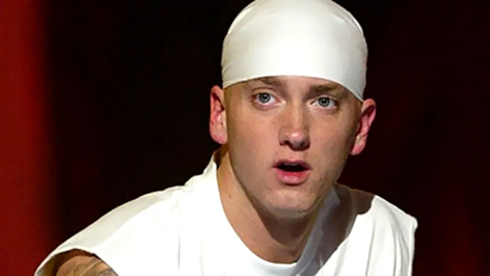 Eminem a murit intr-un accident de masina?