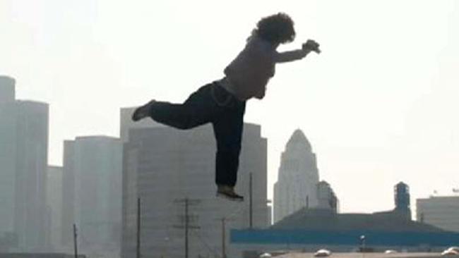 Ce se intampla daca bagi helium in jeansi?