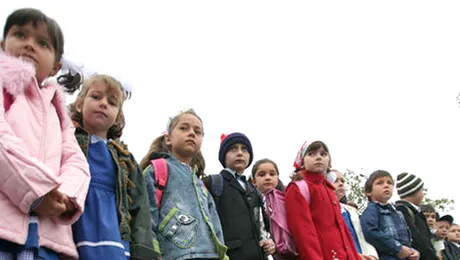In Romania, elevii sunt analfabeti, iar studentii devin someri