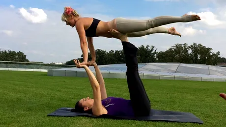 Corina s-a apucat de ore intensive de yoga