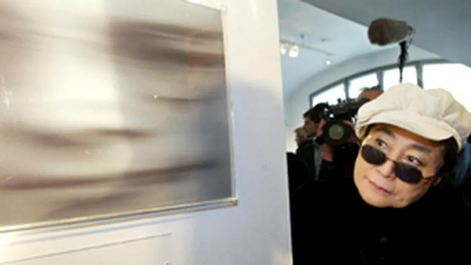 Yoko Ono participa cu o lucrare la Bucharest Biennale