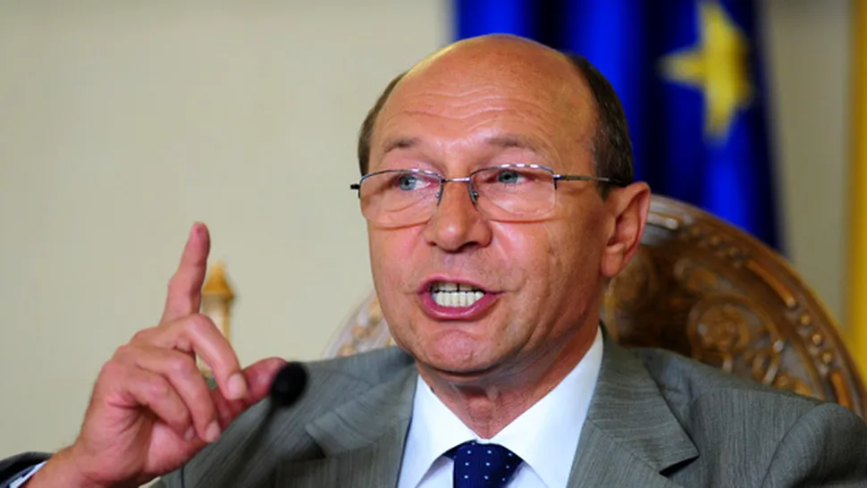 Basescu ii critica pe cei care au anuntat mariri salariale in 2011