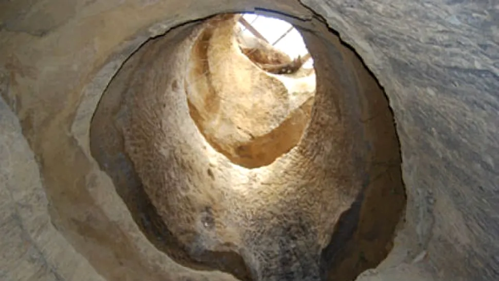 “Templul Extratereştilor”, la Braşov! Află ce fenomene ciudate şi inexplicabile se petrec în peştera de la Şinca Veche - FOTO
