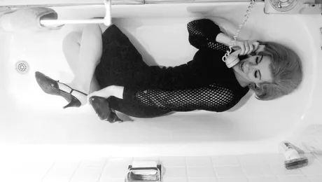 Cine este vedeta cu 734 de operatii estetice