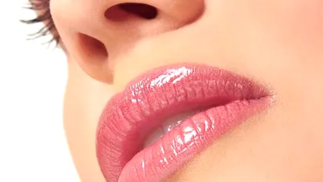 Vaselina cosmetica, miracol pentru ten