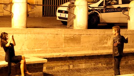 Gerard Butler nu renunță la Mădălina, dar nici la „amantă”