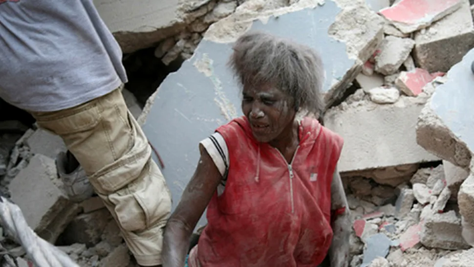 Imagini socante dupa cutremurul din Haiti (Poze si Video)