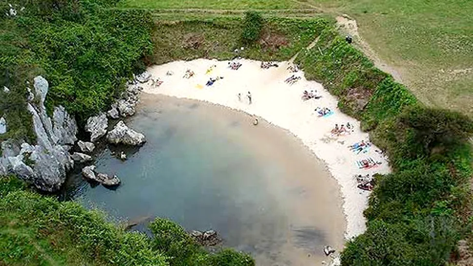 Playa del Gulpiyuri - plaja fără mare (Galerie foto)
