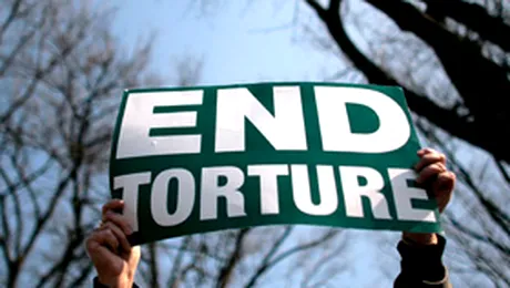 Israelul si palestinienii, acuzati de tortura