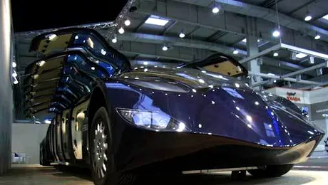 Asa arata un autobuz de lux de 10 milioane de dolari (Video)