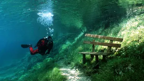 Lacul Verde din Austria, primul parc subacvatic din lume (Poze & Video)