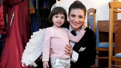 Ioana Ginghină învaţă copiii lucruri preţioase