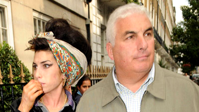 Amy si tatal ei, Mitch Winehouse