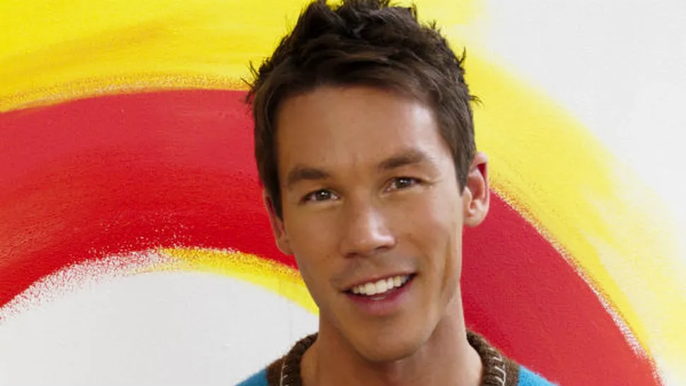 O pată de culoare cu David Bromstad