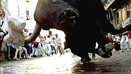 Taurii furiosi alearga si ranesc spanioli curajosi