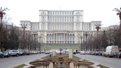 1 Decembrie 2013: Ziua Porților Deschise la Parlament