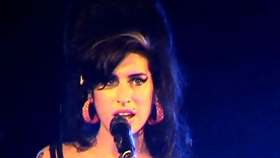 Amy Winehouse, la un pas de moarte!