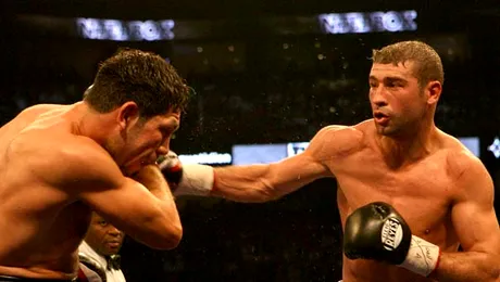 Bute l-a facut KO pe Andrade in runda a IV-a!