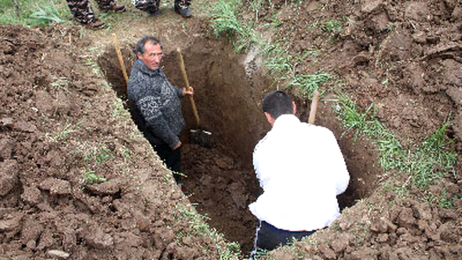 Groparii, prietenii primarului Oprescu in lupta cu seismele
