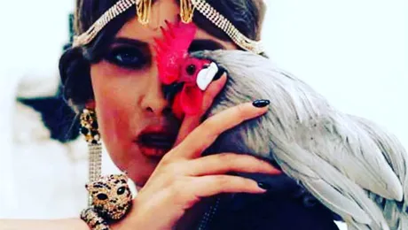 Iulia Albu, o răzvrătită: „Nu mi-a plăcut niciodată şcoala. Nu sunt genul de persoană supusă”