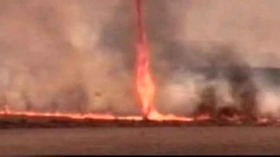 Tornada de foc spectaculoasa, in Brazilia! (Video)