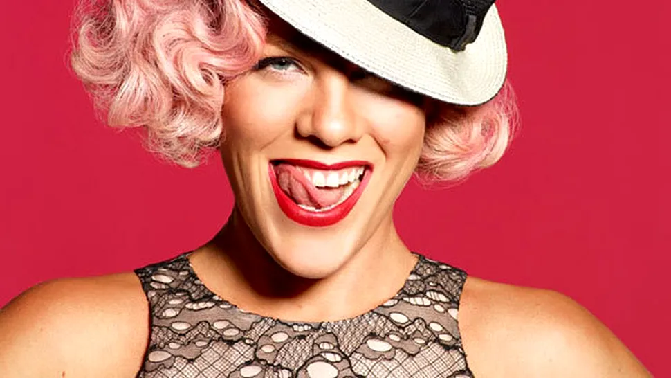 Billboard: Pink este Femeia Anului 2013
