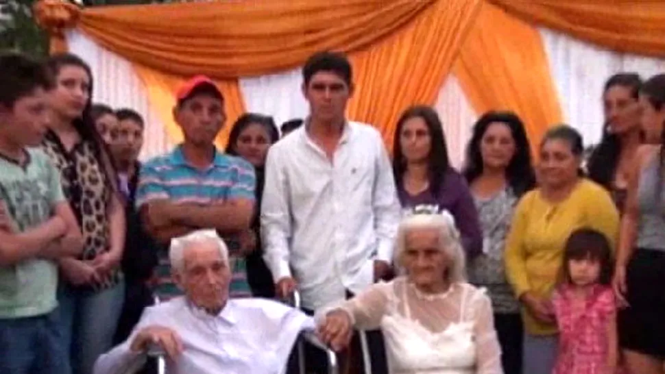 Un bărbat de 103 ani s-a căsătorit cu o femeie de 99 de ani 