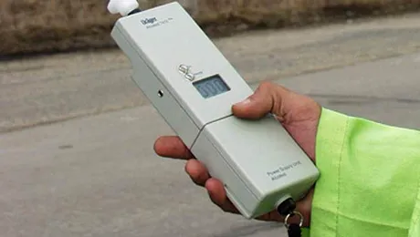 Noul Cod Rutier acceptă băutura la volan, cu măsură!