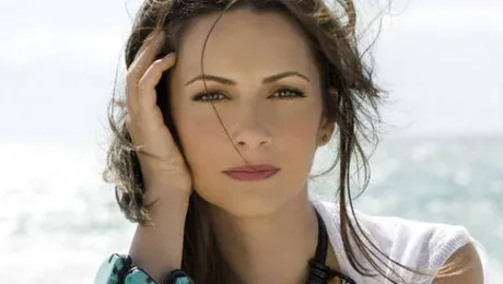 Andreea Berecleanu îşi dezvăluie, în sfârşit, silueta! Cum arată trupul ştiristei