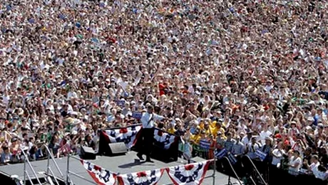 Curs practic pentru a vorbi in fata unei multimi (Video)