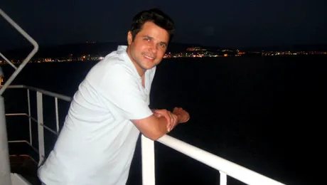 Cove: “M-am trezit la vamă fără portofel şi acte”