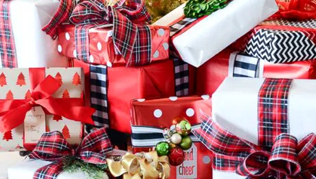 Ce cadouri oferă românii de Crăciun? Şi cât vor cheltui anul acesta