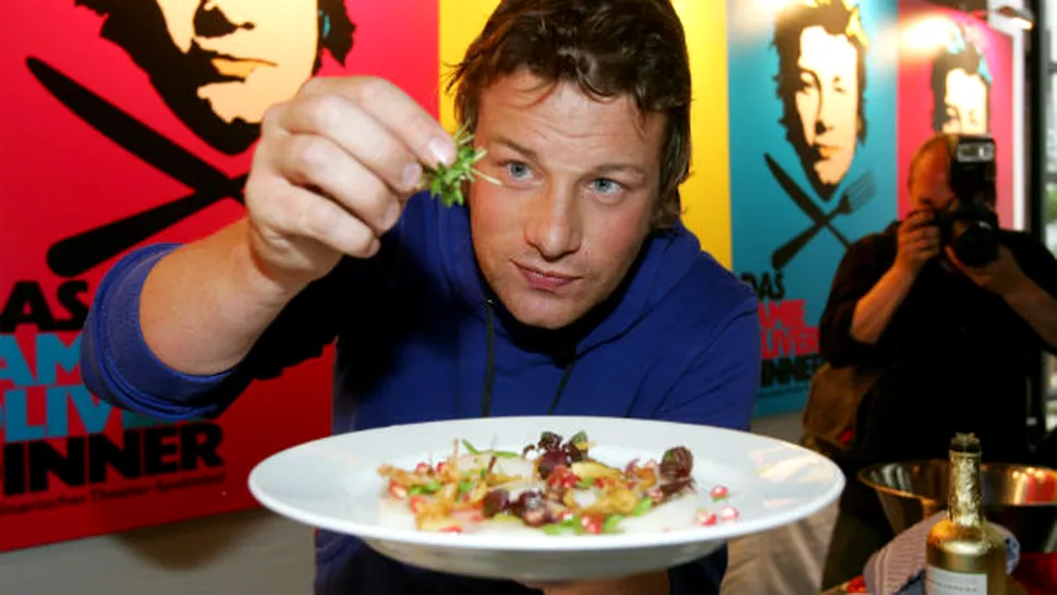 Cum îşi pedepseşte Jamie Oliver copiii: le pune ardei iute în mâncare