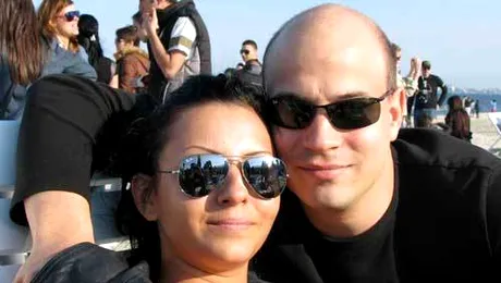 Giulia Anghelescu este insarcinata cu viitorul sot, Vlad Huidu (Video)