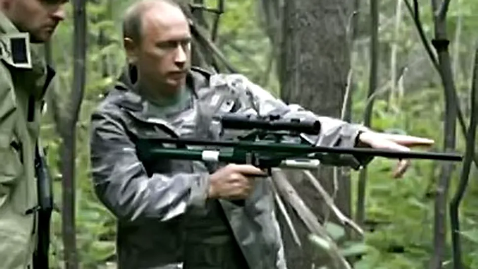 Putin salveaza o echipa TV de atacul unui tigru siberian