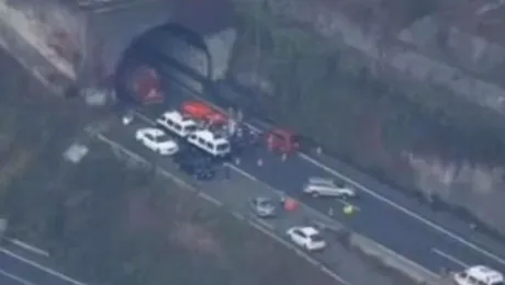Plafonul unui tunel rutier din Japonia s-a prăbușit provocând moartea a cel puțin nouă persoane