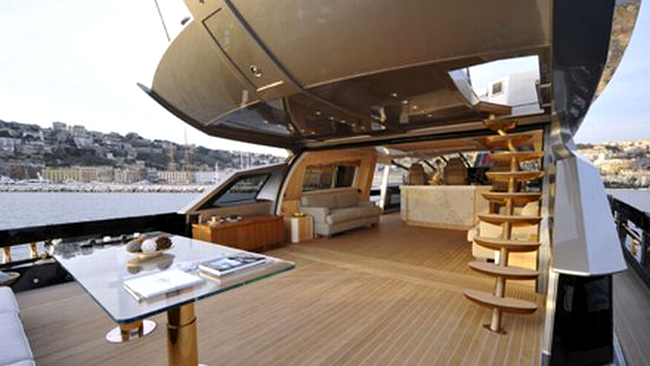 La bordul celui mai scump yacht din lume
