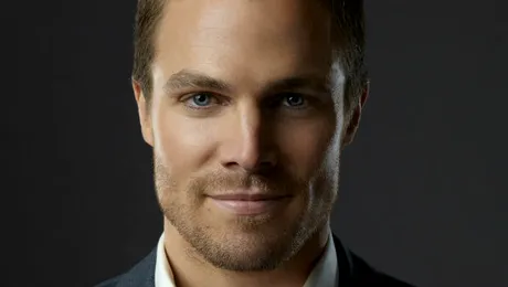 Ştie să tragă cu arcul, să se lupte, să mânuiască sabia şi să facă vinuri!