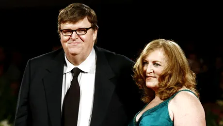 Regizorul Michael Moore divorțează