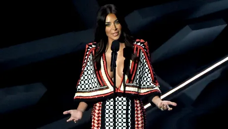 Surprinzător! Iată ce recital pregăteşte Kim Kardashian în luna mai!